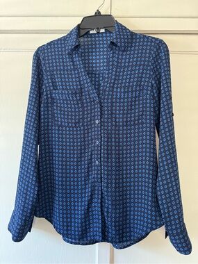 Express The Portofino Blouse Shirt Size XS. Blue with small blue diamond pattern